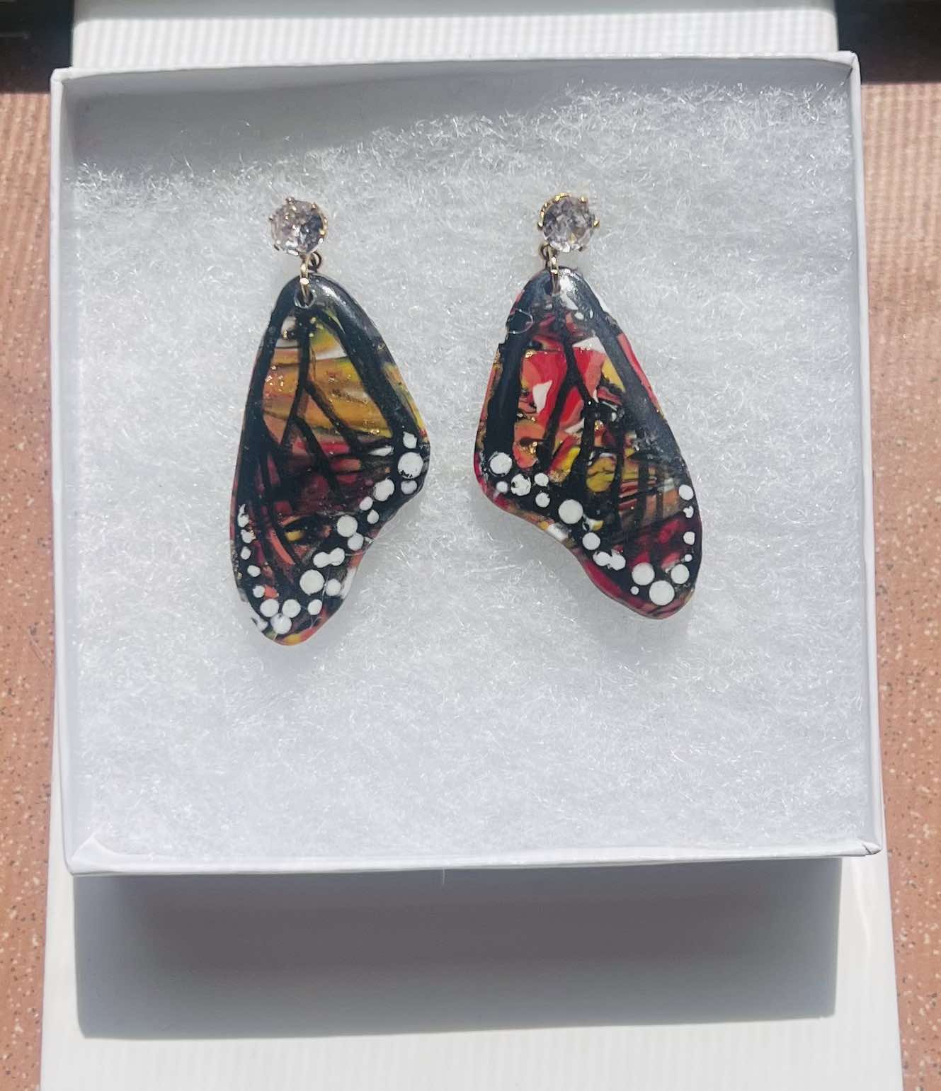 Rustic faux diamond wings